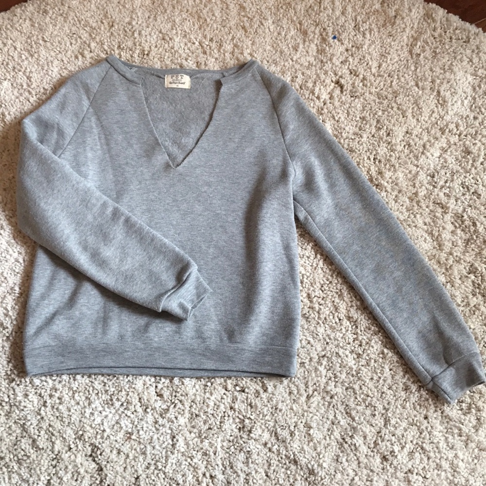 Sweatshirt